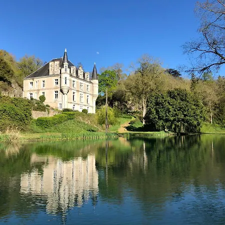 La Maison Du Gardien Domaine Du Chateau Des Loups Holiday home *