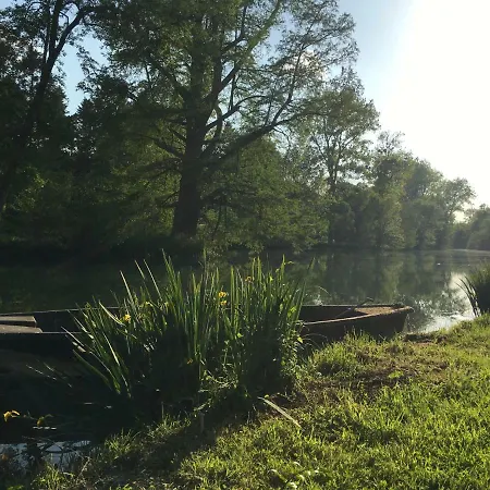 La Maison Du Gardien Domaine Du Chateau Des Loups * Echire