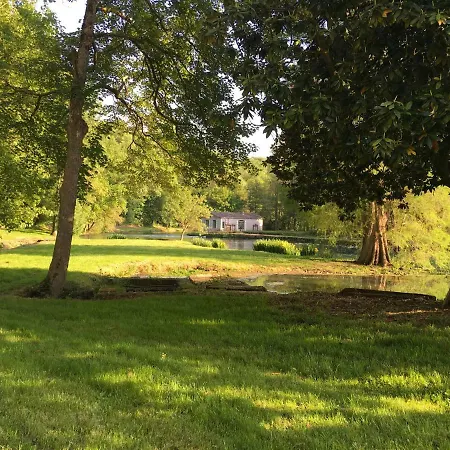 La Maison Du Gardien Domaine Du Chateau Des Loups Tatil Evi Echire