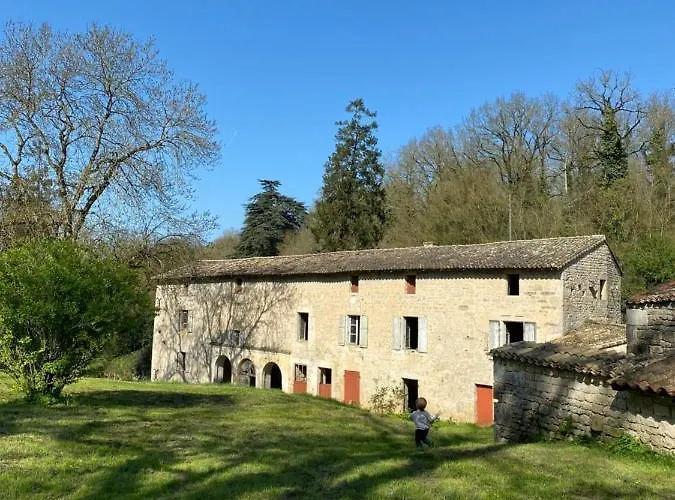 La Maison Du Gardien Domaine Du Château Des Loups