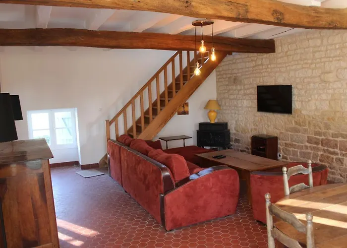 Casa de Férias La Maison Du Gardien Domaine Du Château Des Loups Echire