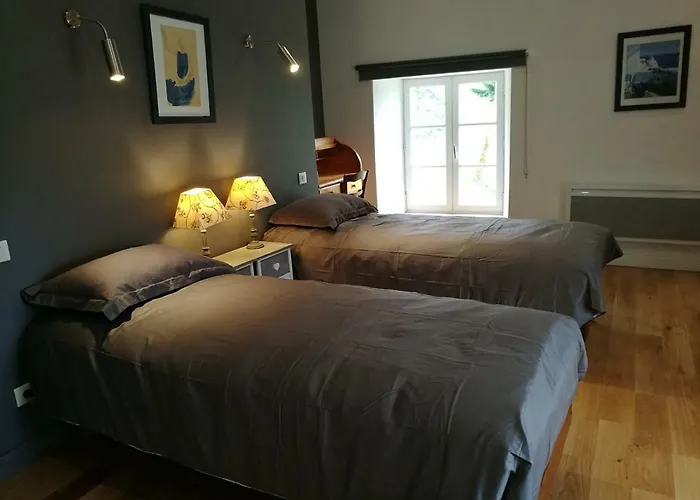 La Maison Du Gardien Domaine Du Château Des Loups Casa de Férias Echire