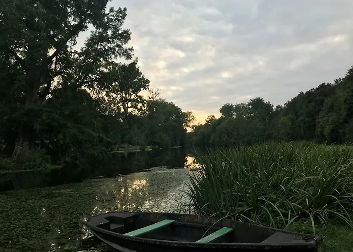 Casa de Férias La Maison Du Gardien Domaine Du Château Des Loups Echire