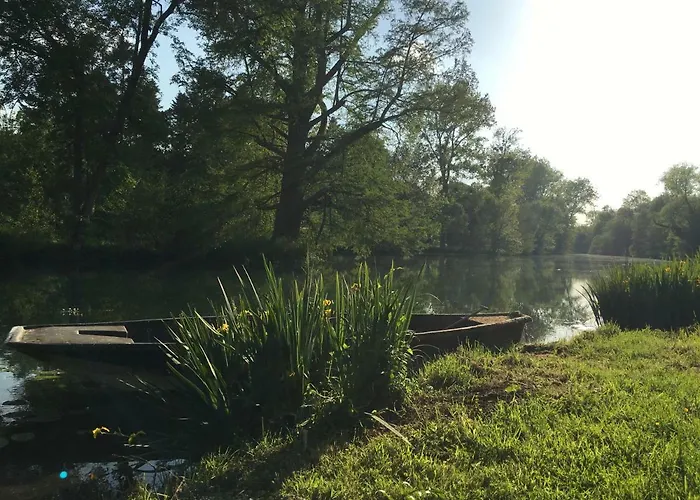 La Maison Du Gardien Domaine Du Château Des Loups * Echire